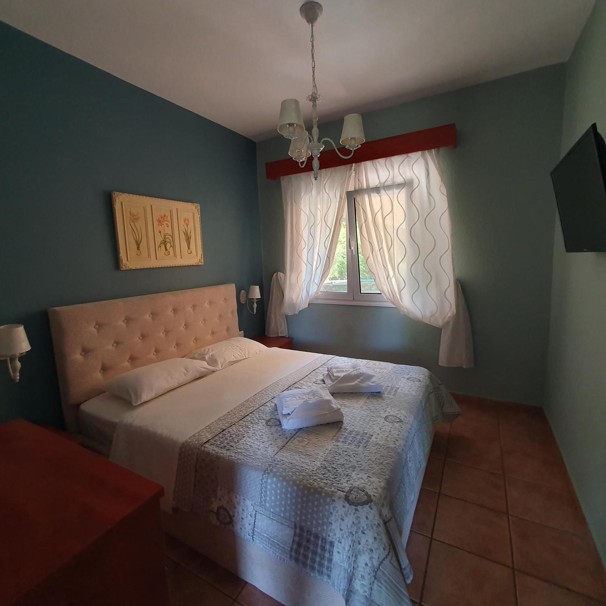 Agrili Apartments & Rooms Elia Nikitis Room photo